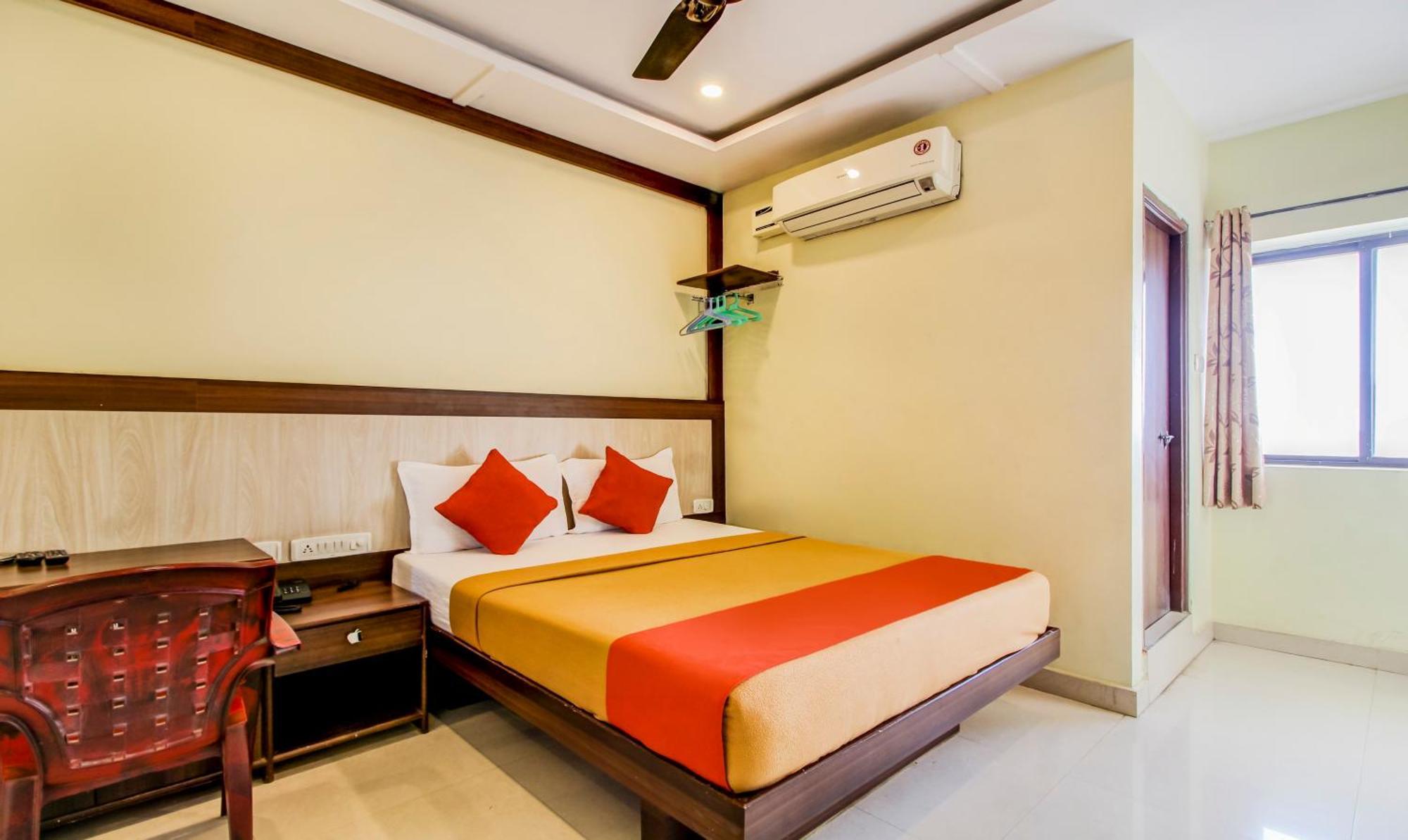 Hotel Neem Tree Hyderabad Airport Шамшабад Экстерьер фото